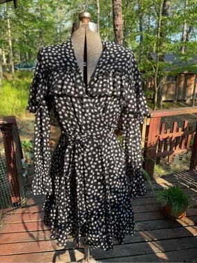 Diane vonFurstenberg Daisey Print Ruffle Wrap Dress Sz L